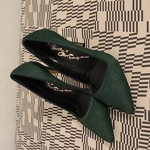 Alice x Olivia Green Pumps